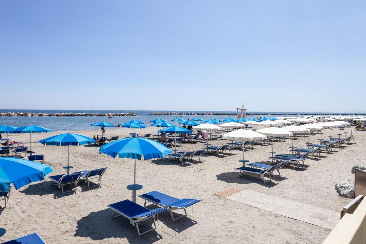 Hotel Primavera Sul Mare Lido Di Savio Buitenkant foto