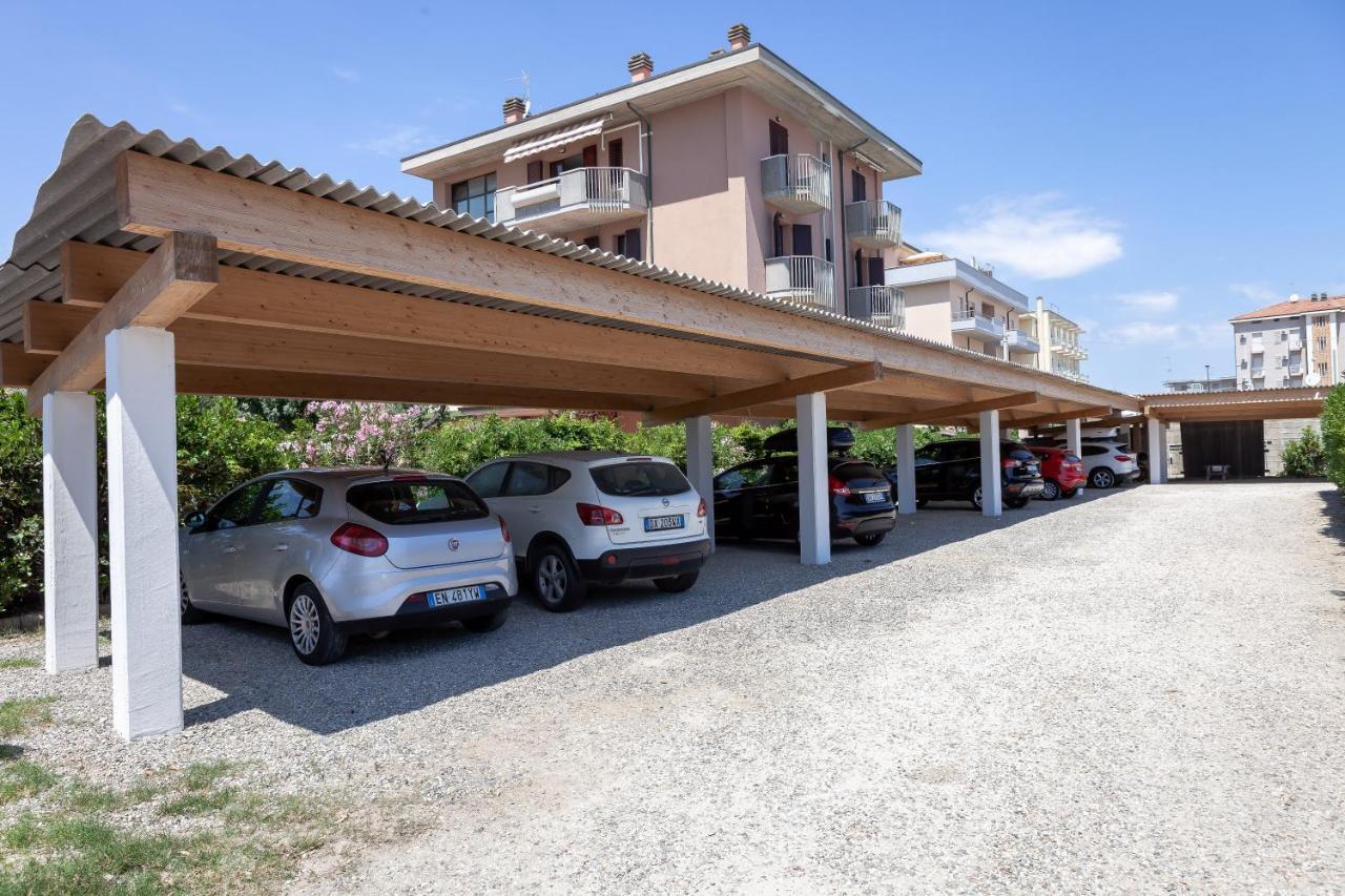 Hotel Primavera Sul Mare Lido Di Savio Buitenkant foto