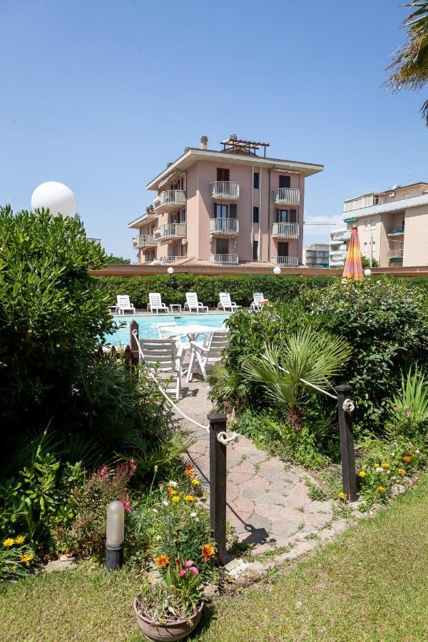 Hotel Primavera Sul Mare Lido Di Savio Buitenkant foto