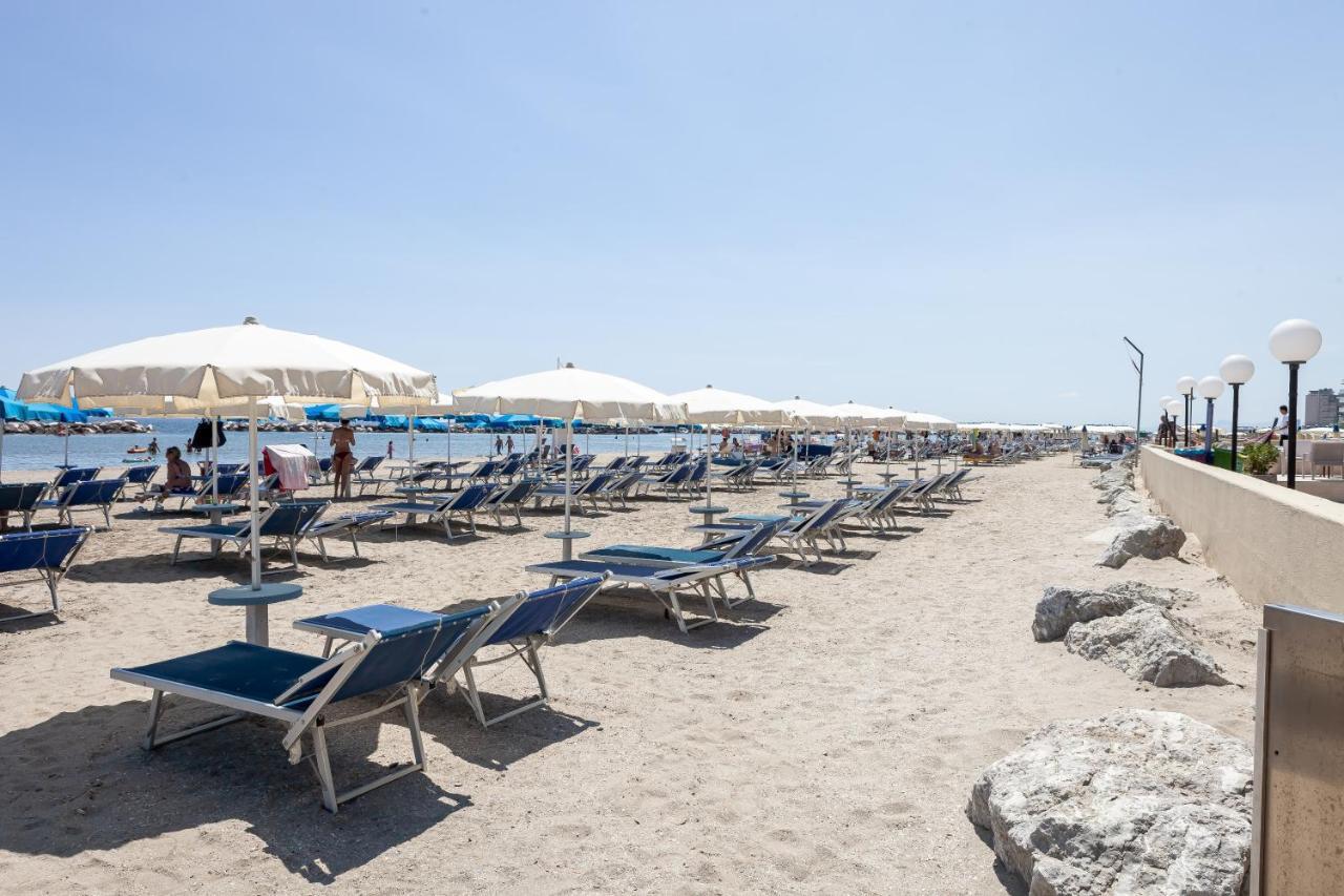Hotel Primavera Sul Mare Lido Di Savio Buitenkant foto