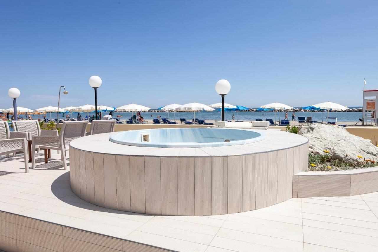 Hotel Primavera Sul Mare Lido Di Savio Buitenkant foto