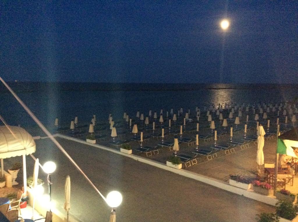 Hotel Primavera Sul Mare Lido Di Savio Buitenkant foto