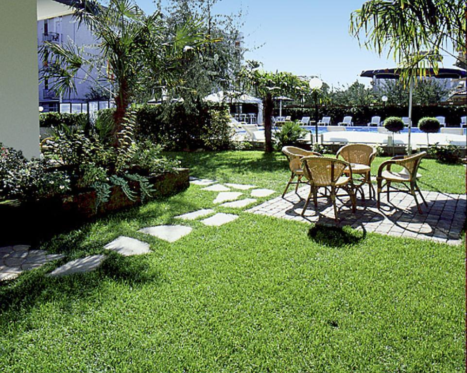Hotel Primavera Sul Mare Lido Di Savio Buitenkant foto