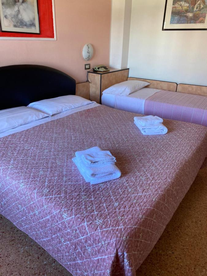 Hotel Primavera Sul Mare Lido Di Savio Buitenkant foto