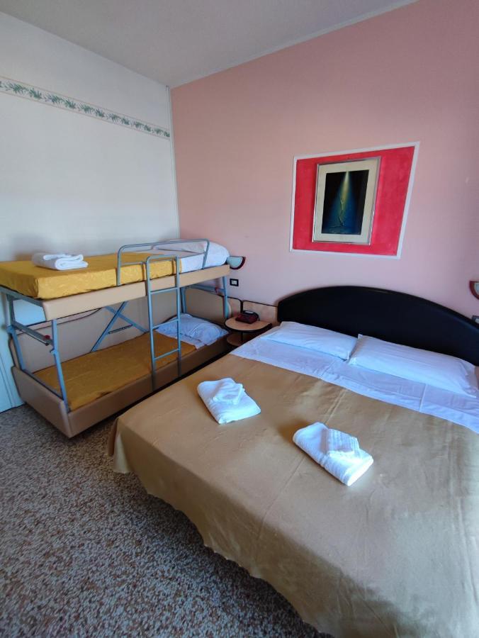 Hotel Primavera Sul Mare Lido Di Savio Buitenkant foto